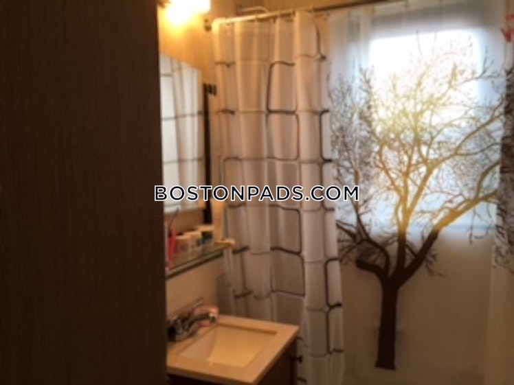 Pleasant St., Malden