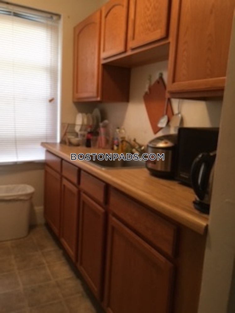 Pleasant St., Malden