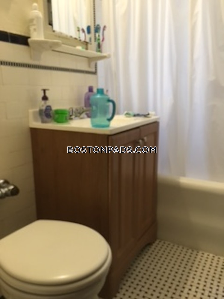 Pleasant St., Malden