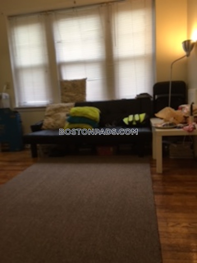 Pleasant St., Malden