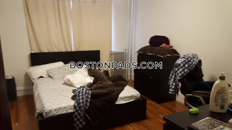 Pleasant St., Malden