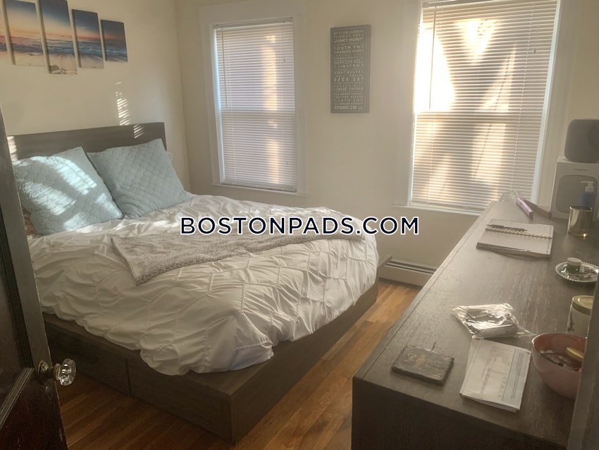 BOSTON - MISSION HILL - 3 Beds, 1.5 Baths - Image 11