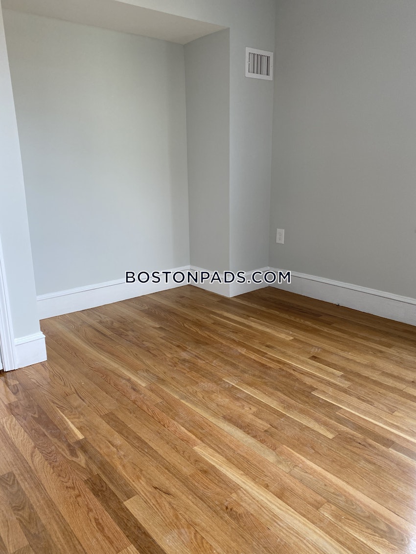 BOSTON - DORCHESTER - ASHMONT - 6 Beds, 3 Baths - Image 9