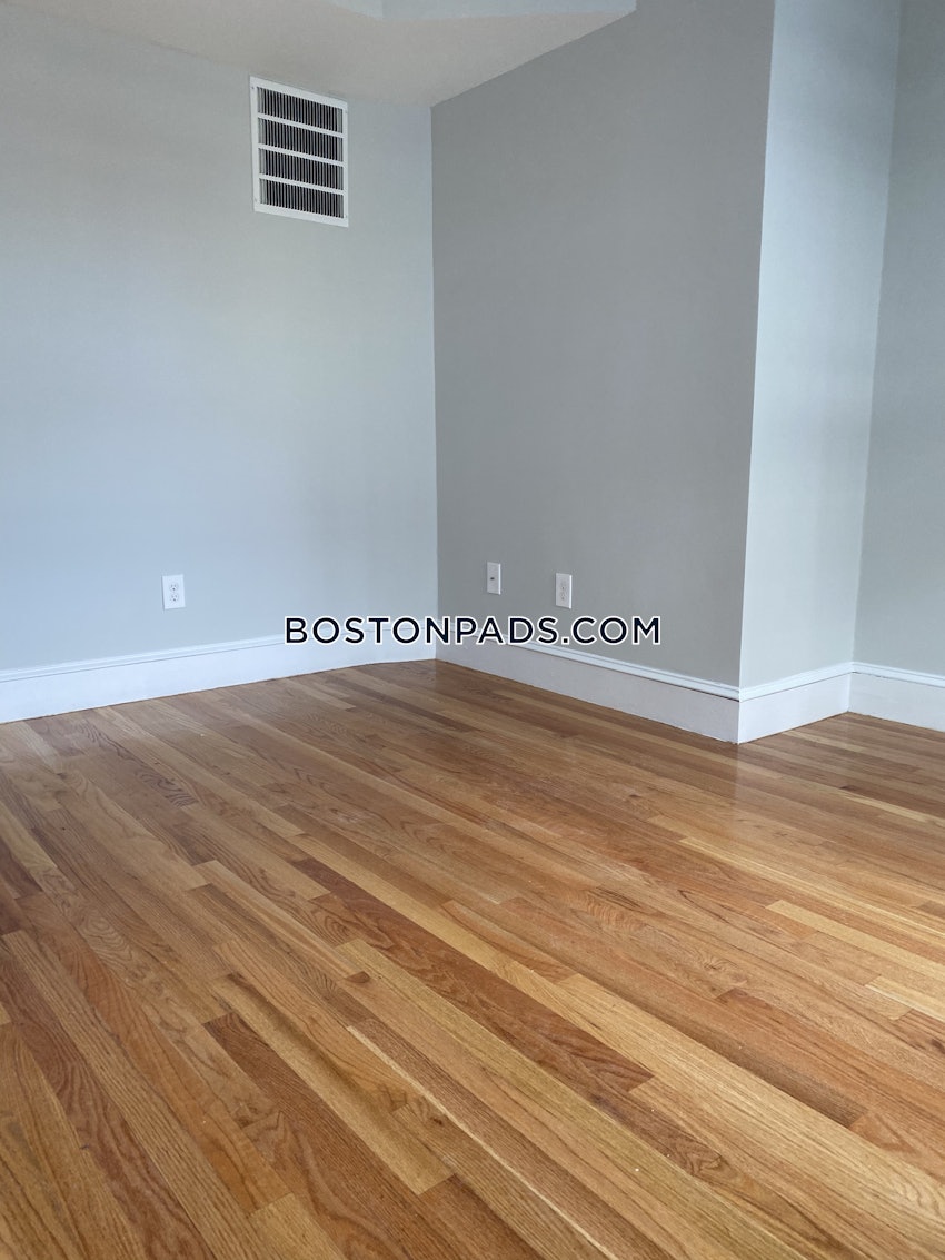 BOSTON - DORCHESTER - ASHMONT - 6 Beds, 3 Baths - Image 9