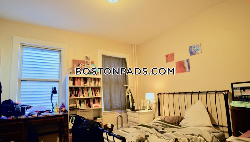 BOSTON - EAST BOSTON - BREMEN ST. PARK/AIRPORT STATION - 4 Beds, 1 Bath - Image 3