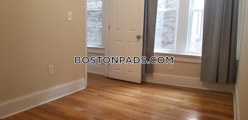 BOSTON - NORTH END - 3 Beds, 1 Bath - Image 2