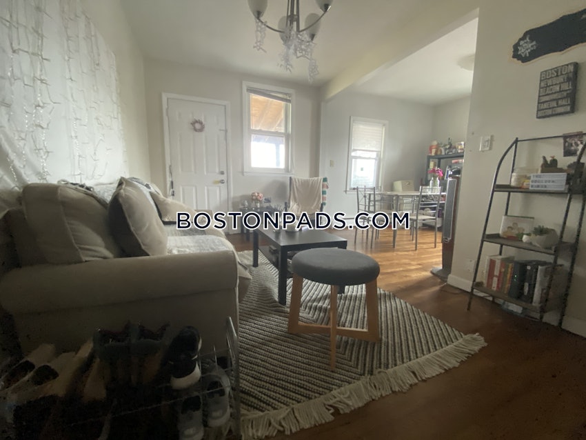 SOMERVILLE - PORTER SQUARE - 3 Beds, 1 Bath - Image 3