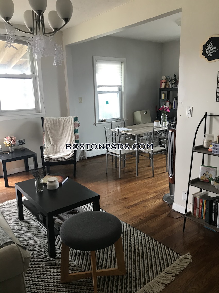 SOMERVILLE - PORTER SQUARE - 3 Beds, 1 Bath - Image 2