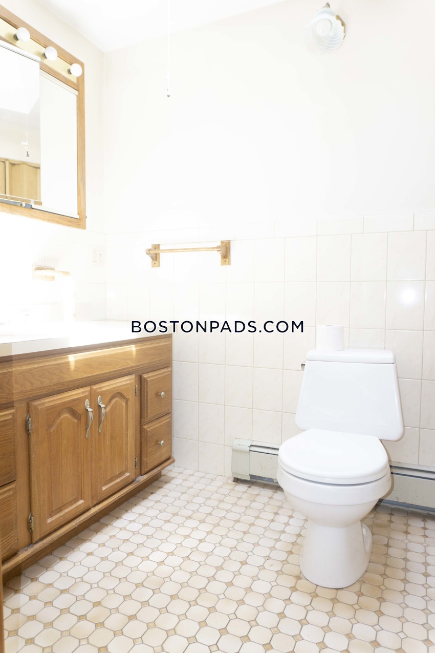 BOSTON - BRIGHTON - OAK SQUARE - 3 Beds, 2 Baths - Image 9