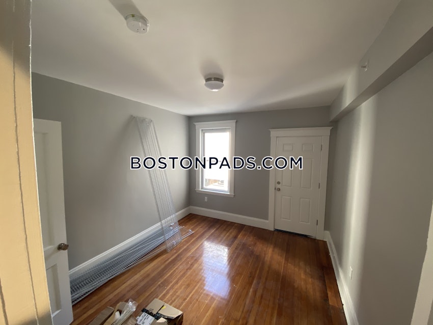 BOSTON - ALLSTON/BRIGHTON BORDER - 4 Beds, 2 Baths - Image 6