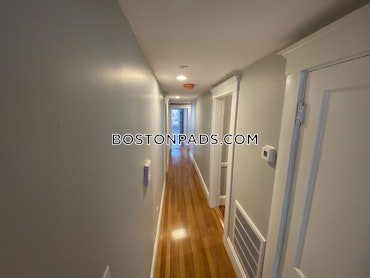 Boston - 4 Beds, 2 Baths