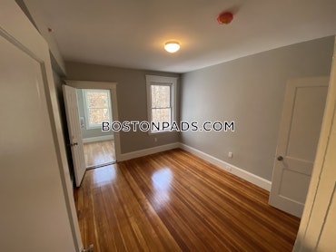 Boston - 4 Beds, 2 Baths