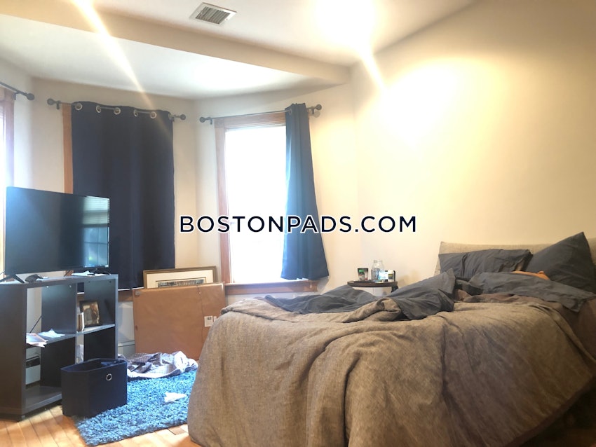 BOSTON - DORCHESTER - SAVIN HILL - 5 Beds, 2 Baths - Image 4