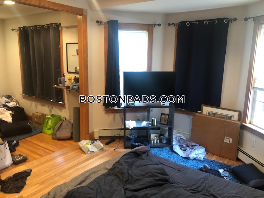 BOSTON - DORCHESTER - SAVIN HILL - 5 Beds, 2 Baths - Image 3