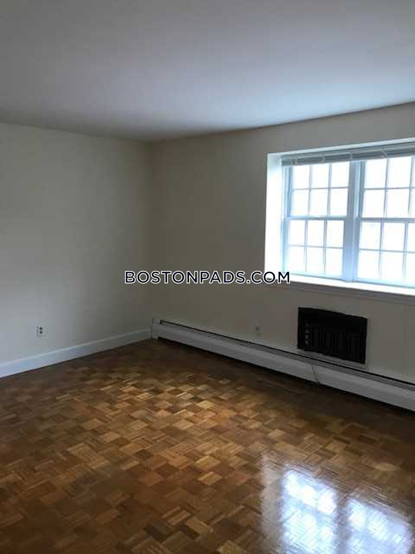 LEXINGTON - 2 Beds, 2 Baths - Image 9