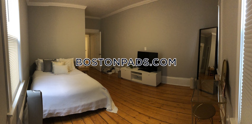BOSTON - CHARLESTOWN - 4 Beds, 2 Baths - Image 6