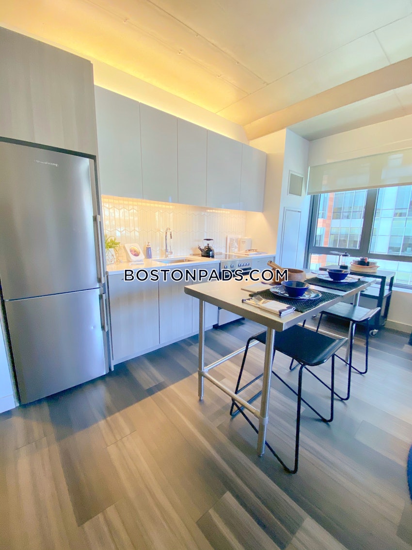 CAMBRIDGE - KENDALL SQUARE - 1 Bed, 1 Bath - Image 3