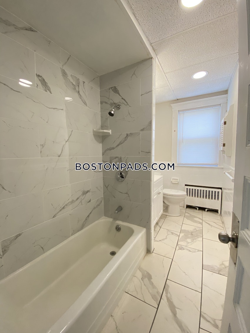 BOSTON - ROSLINDALE - 3 Beds, 1 Bath - Image 31