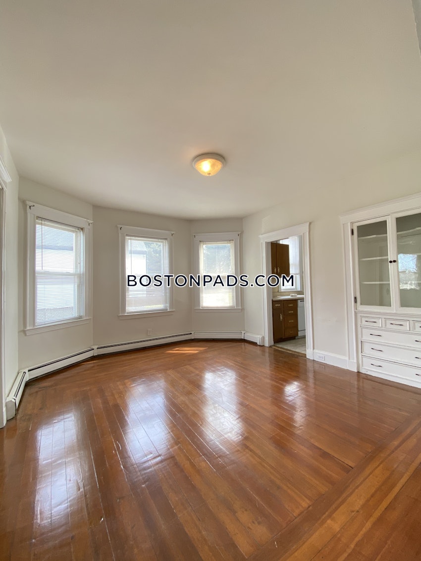 BOSTON - ROSLINDALE - 3 Beds, 1 Bath - Image 19