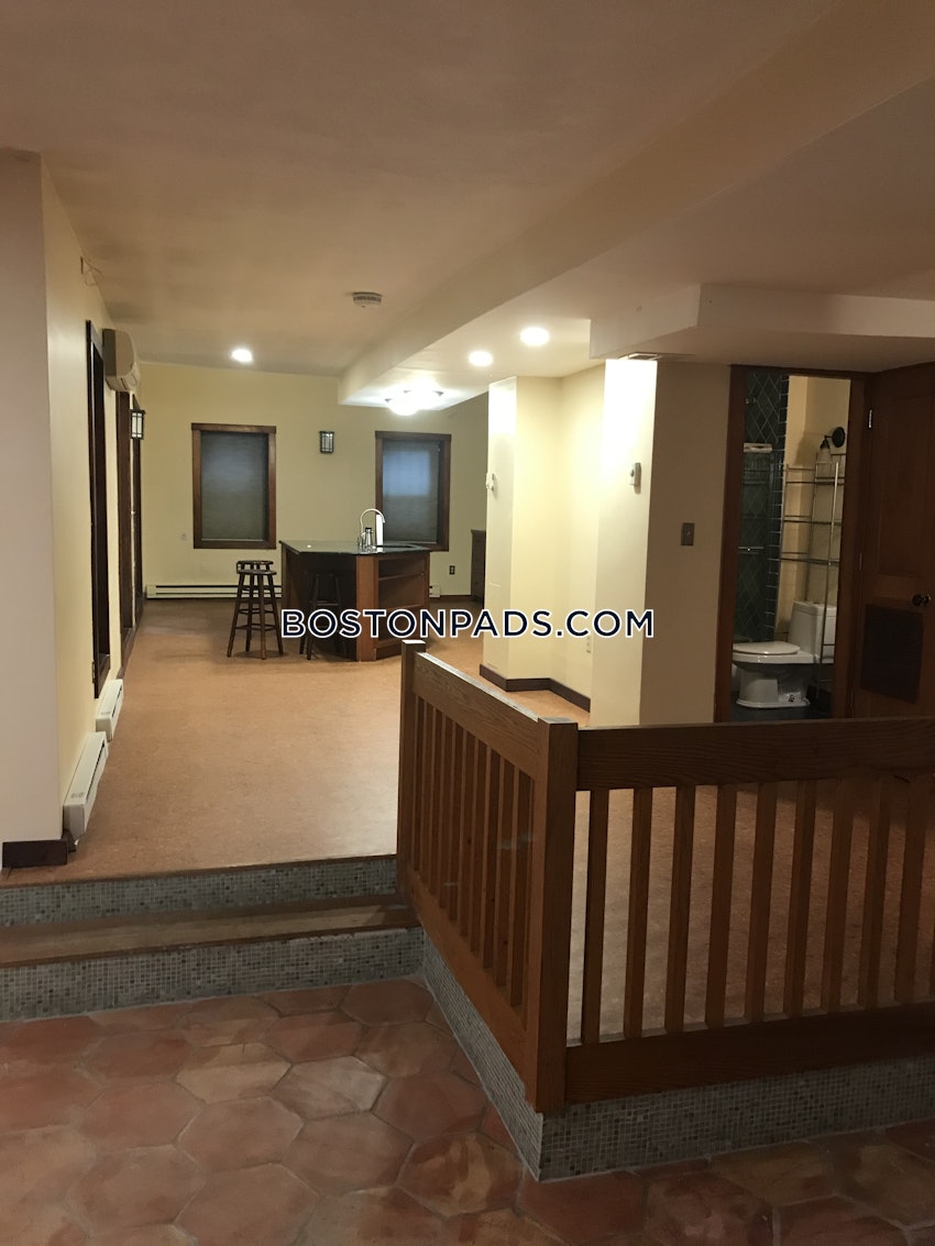 BOSTON - BACK BAY - 2 Beds, 2 Baths - Image 9