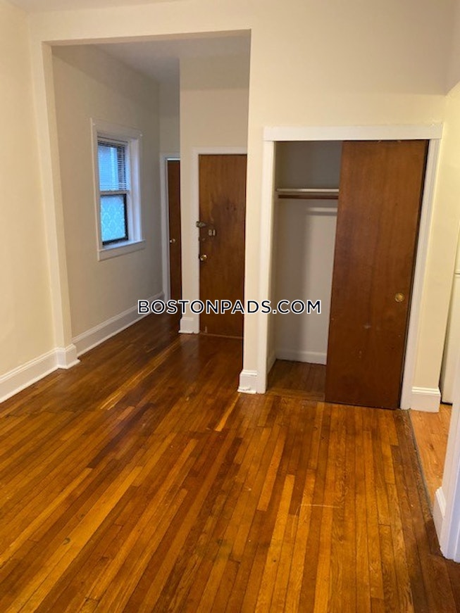 Boston - $2,000+ /mo