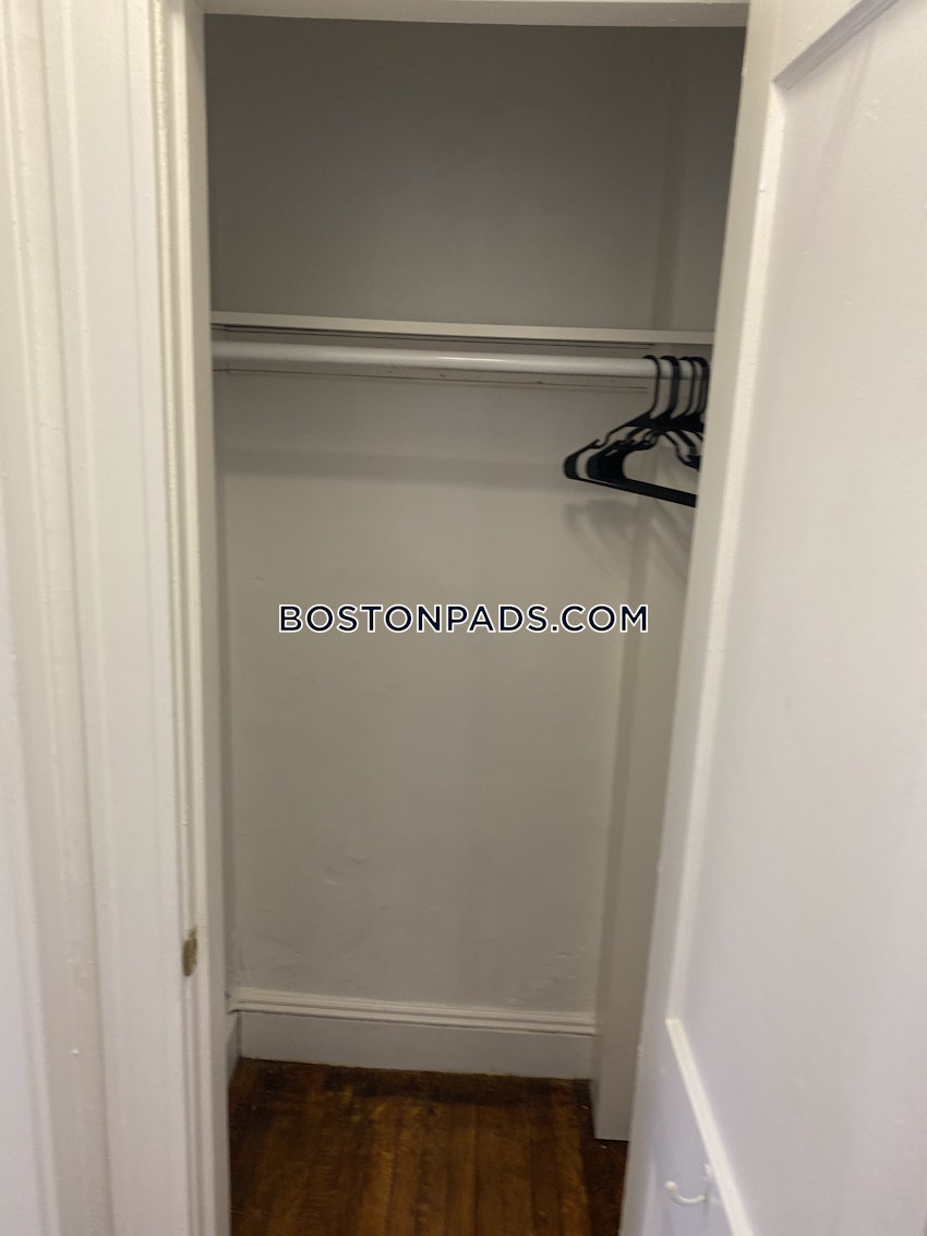 BOSTON - FENWAY/KENMORE - 1 Bed, 1 Bath - Image 5