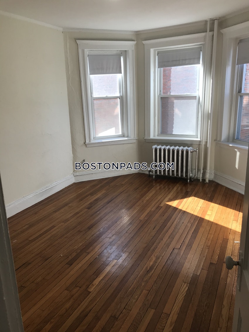 BOSTON - FENWAY/KENMORE - 1 Bed, 1 Bath - Image 10