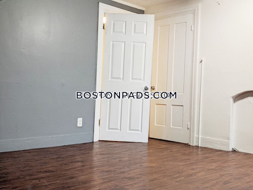 BOSTON - ROXBURY - 4 Beds, 2 Baths - Image 15