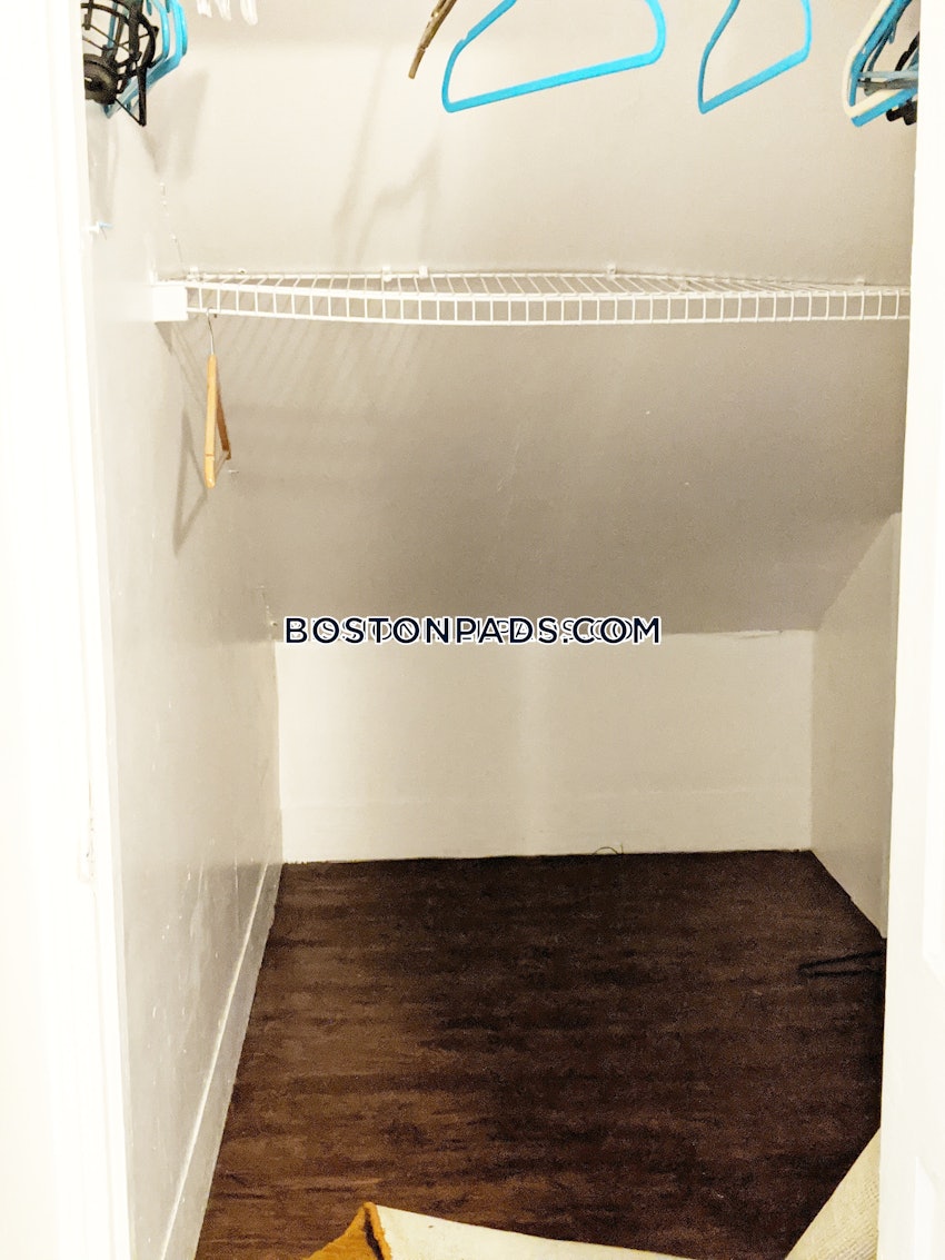 BOSTON - ROXBURY - 4 Beds, 2 Baths - Image 12