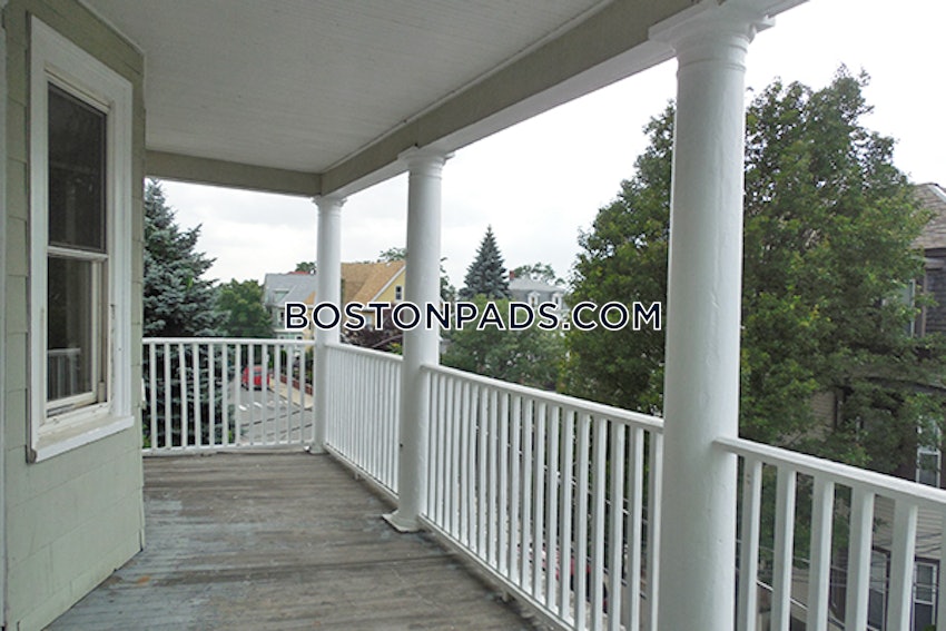 SOMERVILLE - EAST SOMERVILLE - 3 Beds, 1 Bath - Image 4