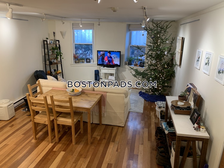 Massachusetts Ave, Boston