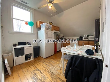 Boston - 2 Beds, 1 Baths