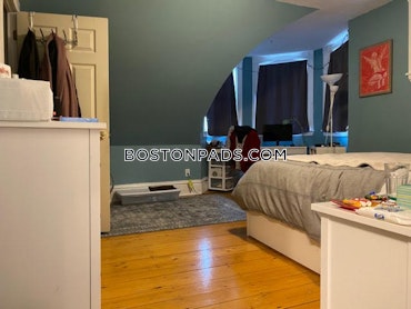 Boston - 2 Beds, 1 Baths