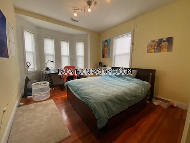 Boston - 4 Beds, 2 Baths