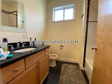 Boston - 4 Beds, 2 Baths