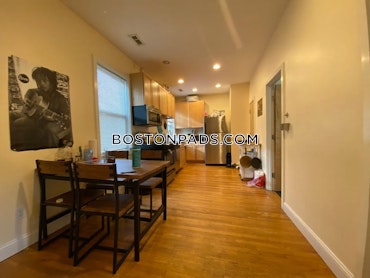 Boston - 4 Beds, 2 Baths