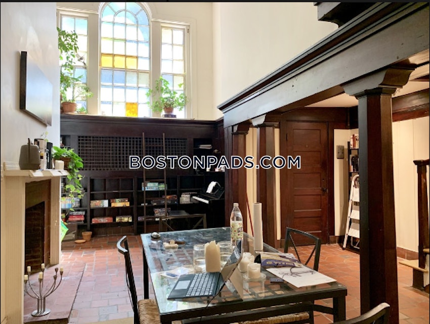 BOSTON - BEACON HILL - 2 Beds, 1.5 Baths - Image 2