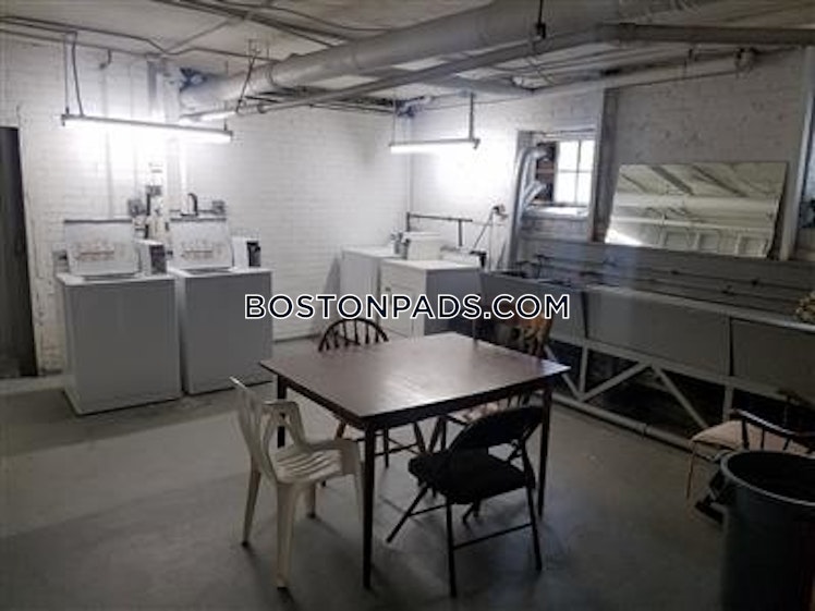 Fellsway West, Medford