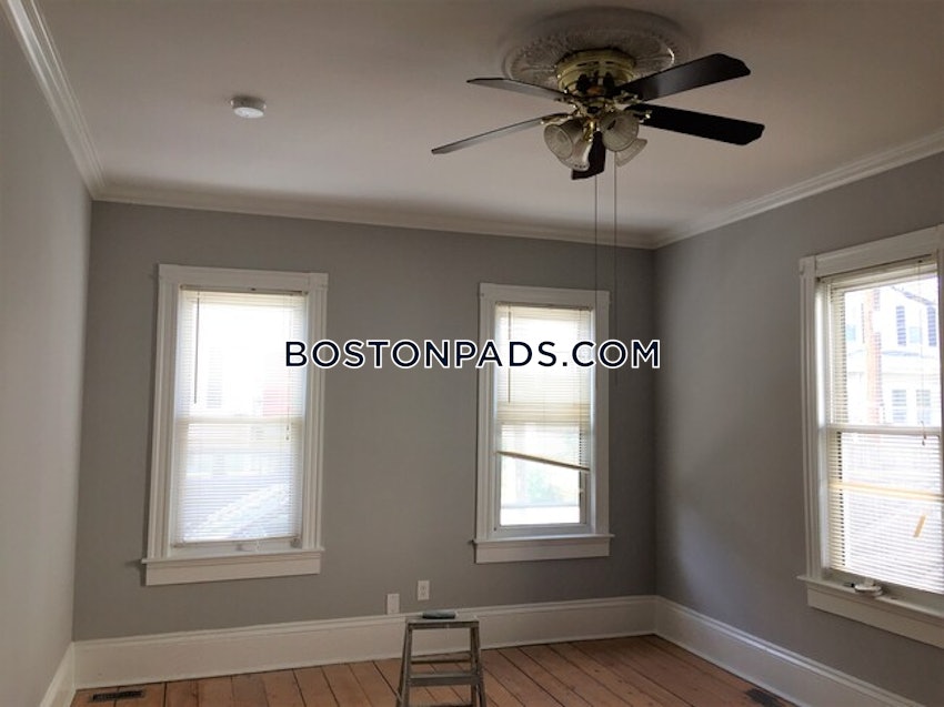 BOSTON - CHARLESTOWN - 4 Beds, 2 Baths - Image 9