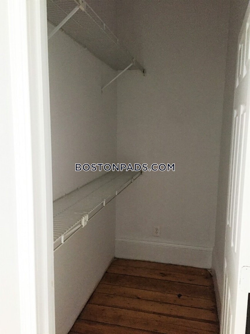 BOSTON - CHARLESTOWN - 4 Beds, 2 Baths - Image 8