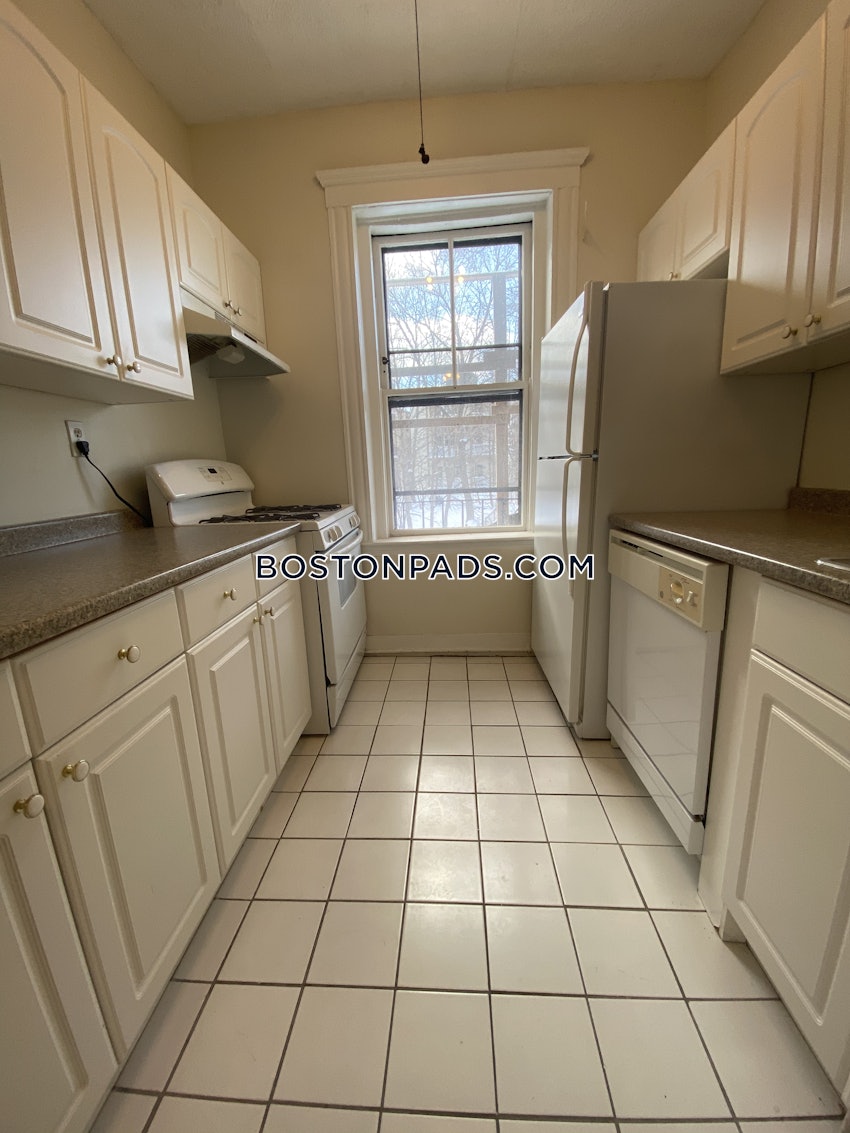 BOSTON - BRIGHTON - BOSTON COLLEGE - 1 Bed, 1 Bath - Image 6