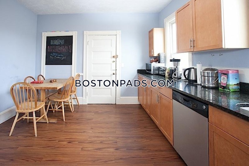 CAMBRIDGE - CENTRAL SQUARE/CAMBRIDGEPORT - 4 Beds, 1 Bath - Image 2