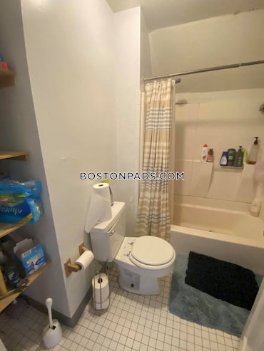 Boston - 4 Beds, 1 Baths