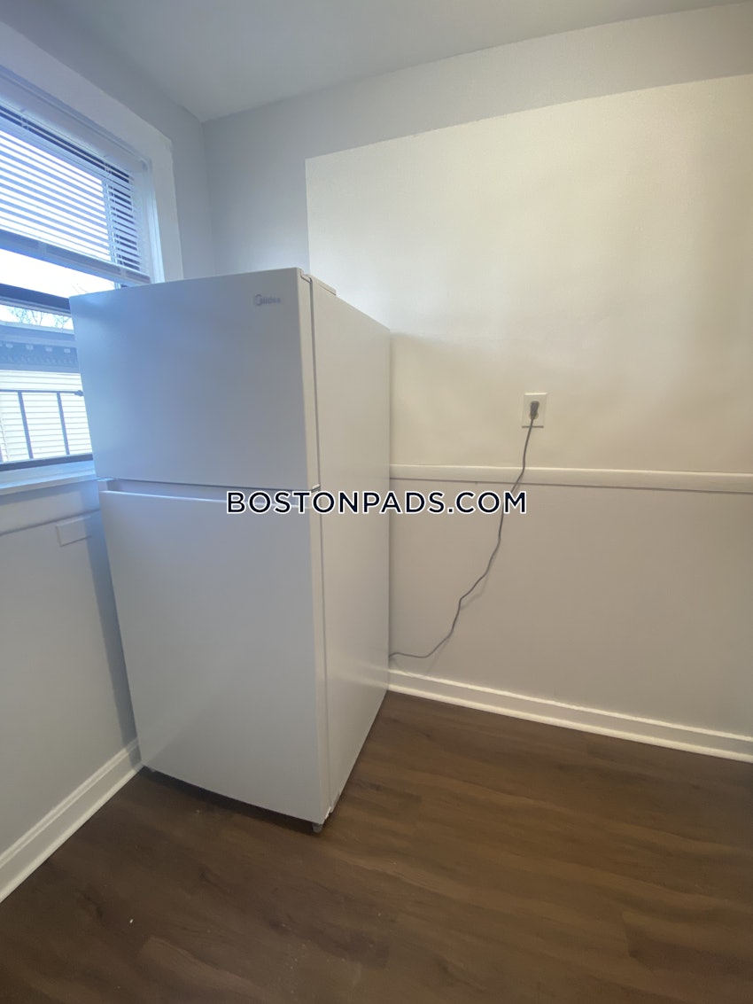 LYNN - 1 Bed, 1 Bath - Image 17