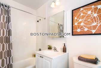 VFW Pkwy Chestnut Hill