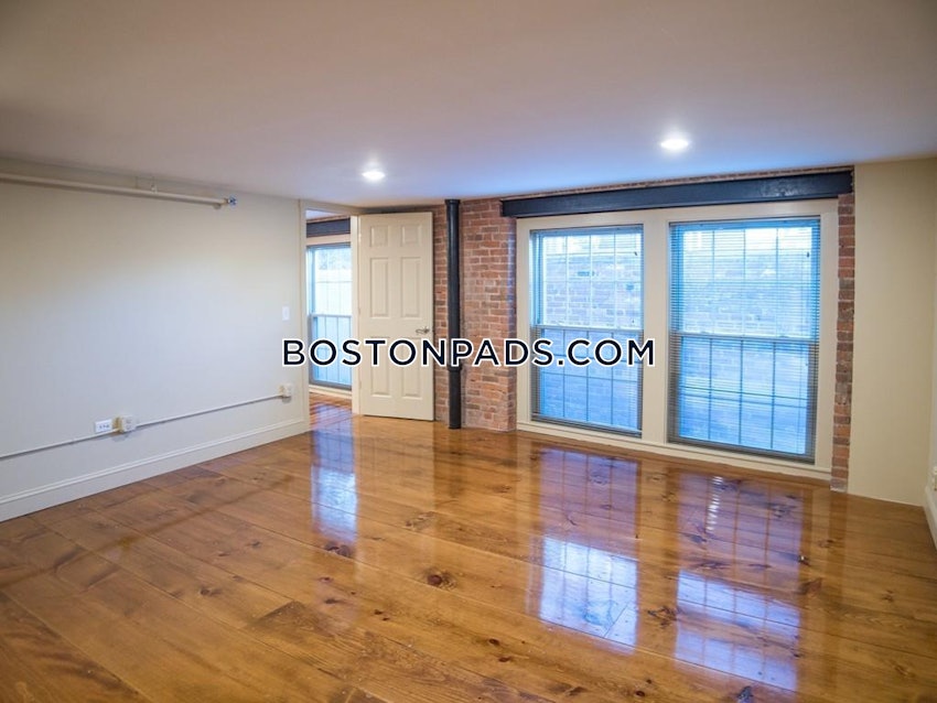 PLYMOUTH - 2 Beds, 2 Baths - Image 9
