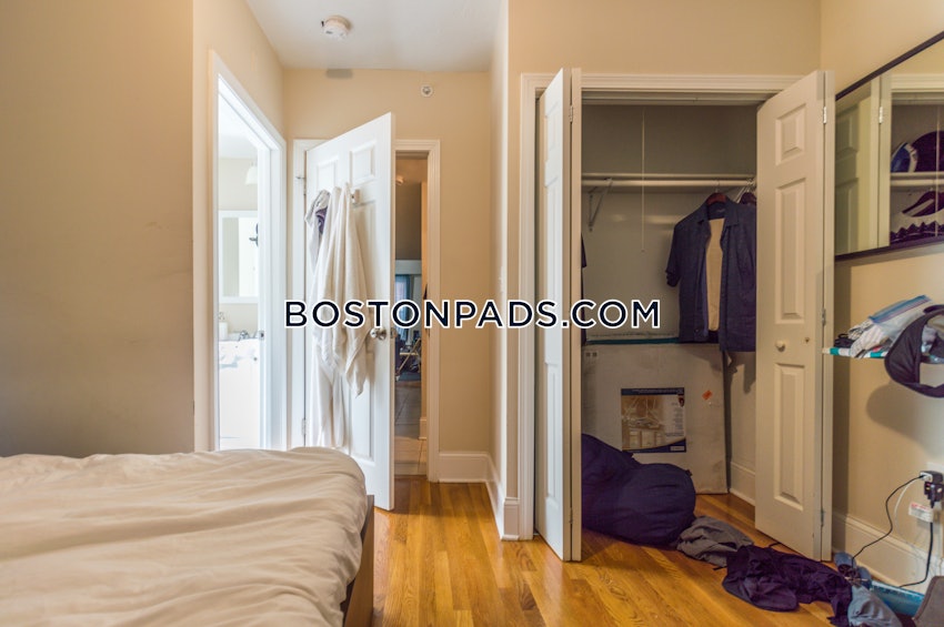 BOSTON - NORTH END - 3 Beds, 2 Baths - Image 7