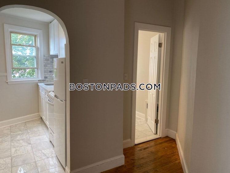 Winthrop Shore Dr., Winthrop