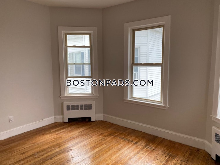 Winthrop Shore Dr., Winthrop