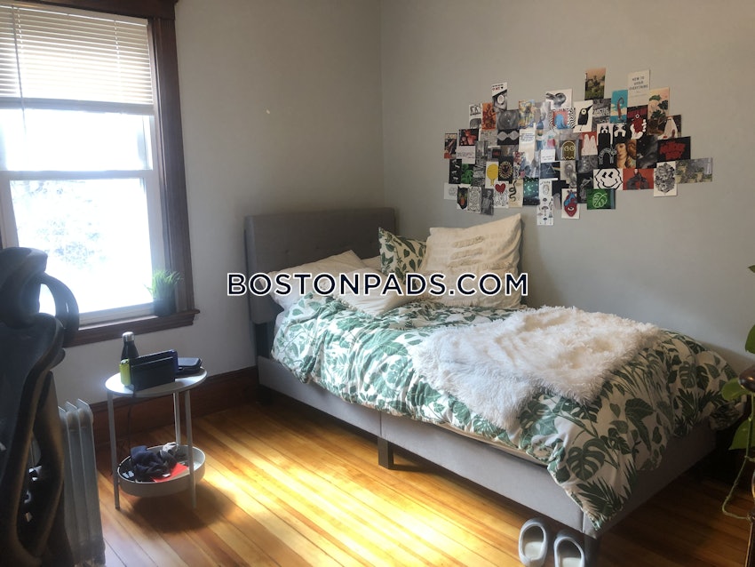 BOSTON - BRIGHTON - OAK SQUARE - 3 Beds, 1 Bath - Image 13